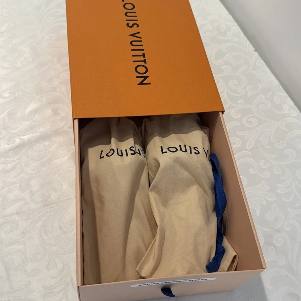 JUST LIKE NEW! LV Isola Flat Mule. EU 39 - Picture 13 of 15